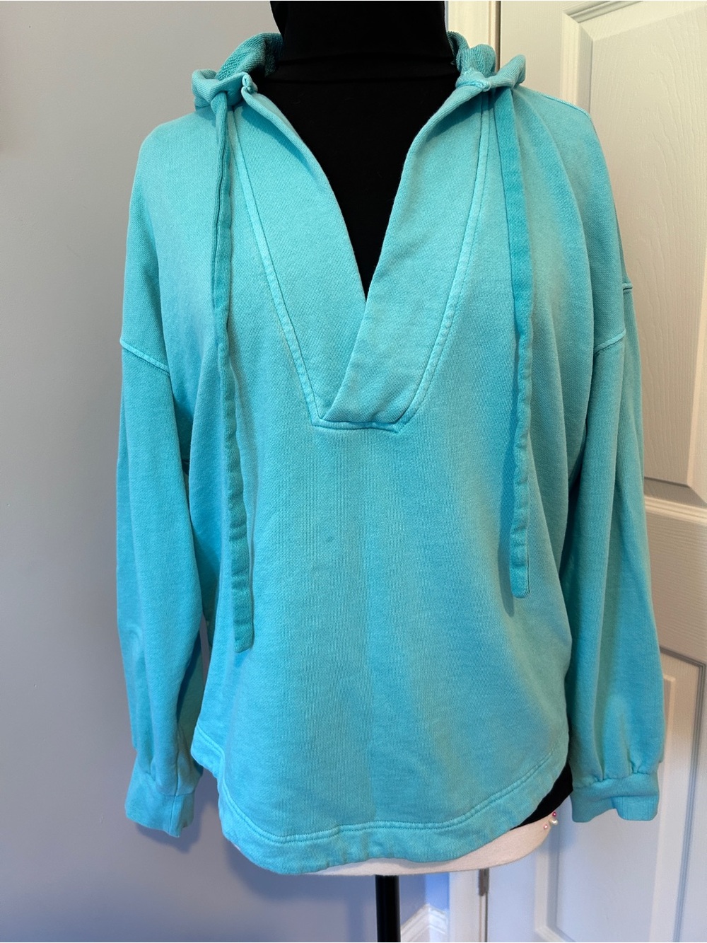 Old Navy Turquoise V-Neck Hooded Sweater